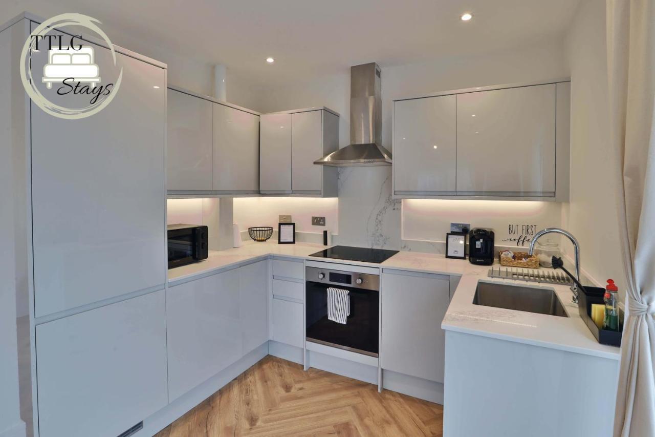 Newly-Built Urban Retreat By Ttlg Stays Rickmansworth Eksteriør billede
